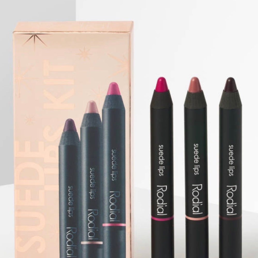 Matte lipstick sued color with vitamins e